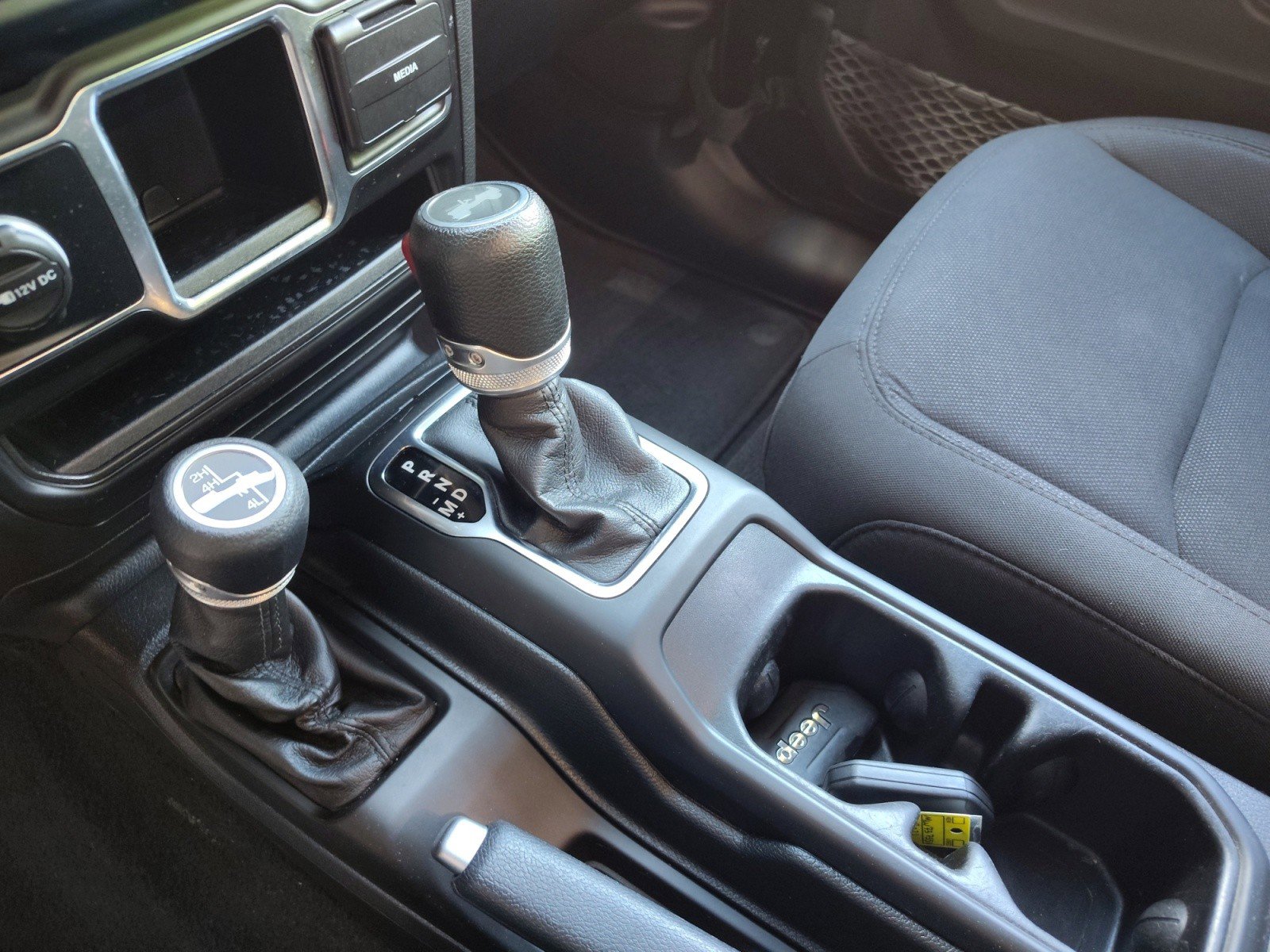 Used 2021 Jeep Wrangler Sport AWD/4WD image 13