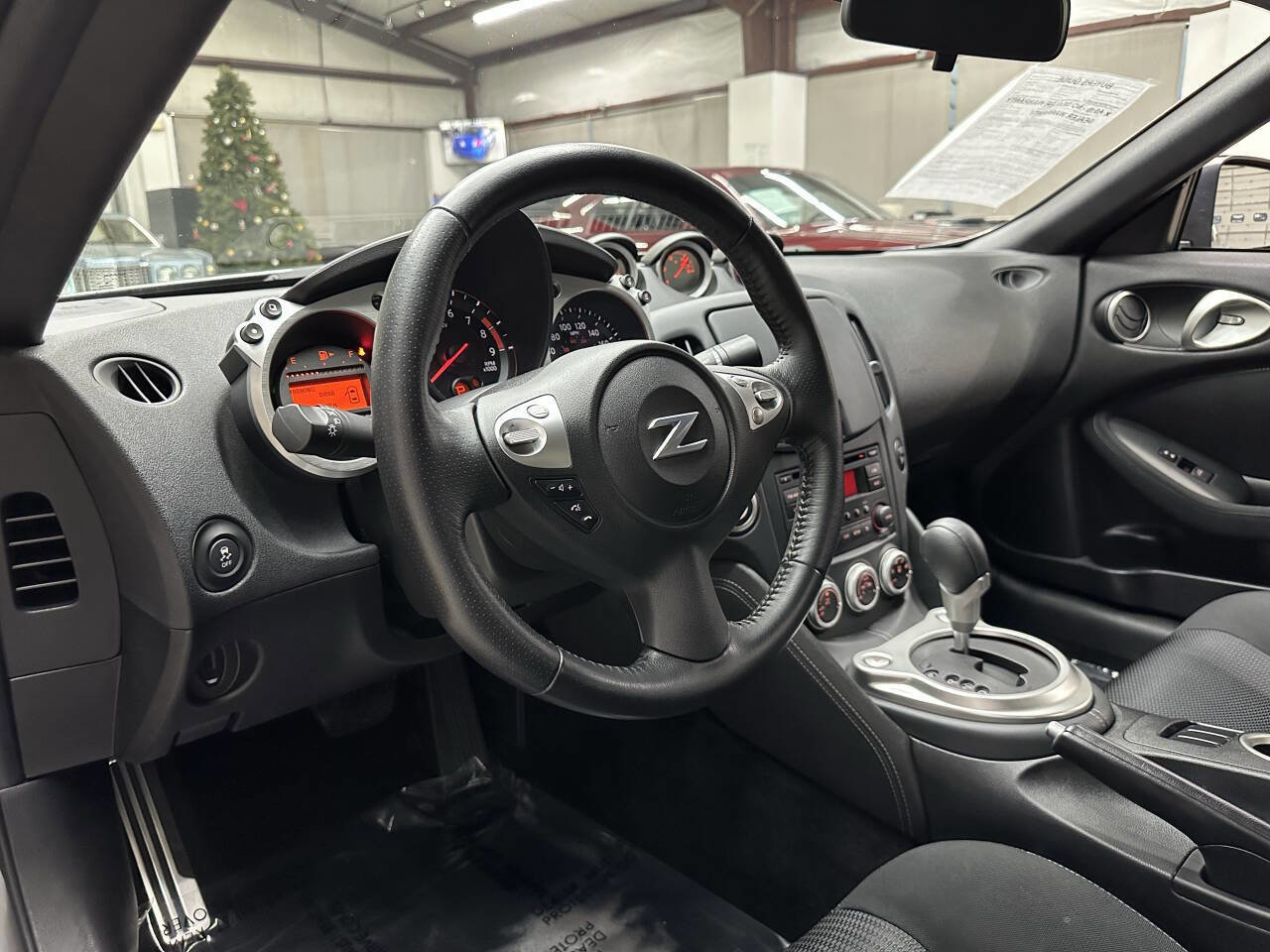 Used 2016 Nissan 370Z Coupe image 15