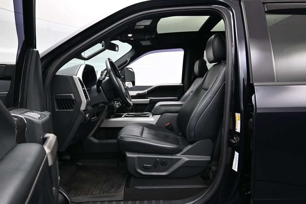 Used 2022 Ford F250 Lariat w/ Black Appearance Package AWD/4WD image 15