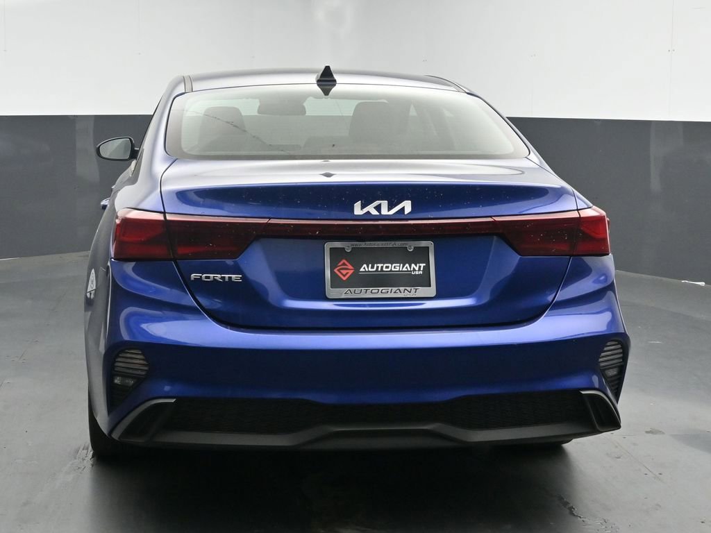 Used 2022 Kia Forte LXS image 7