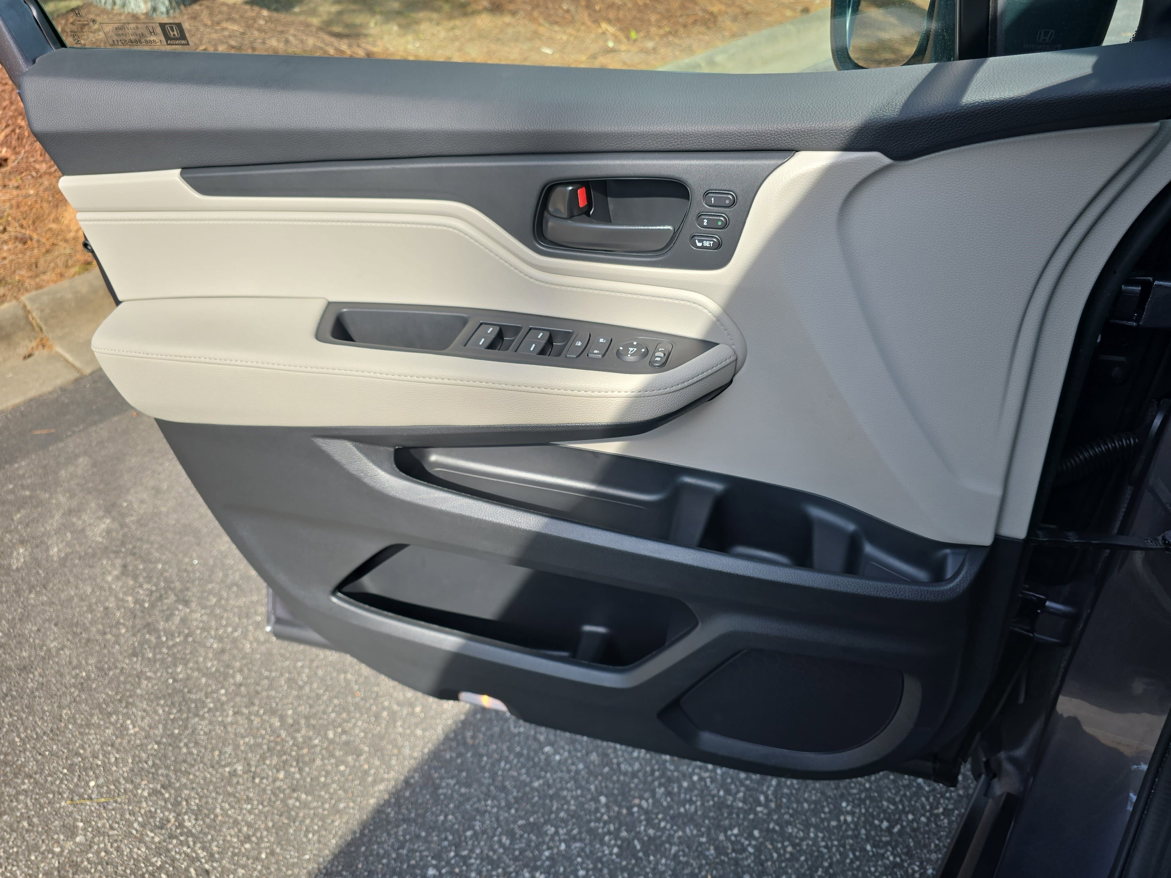 Used 2025 Honda Odyssey EX-L image 29