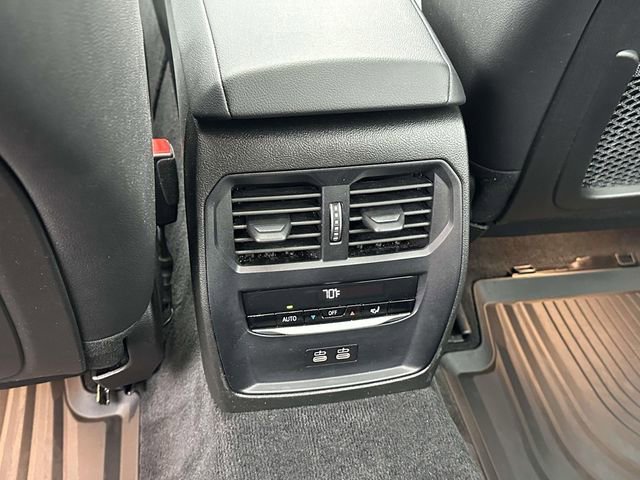 Used 2022 BMW 330i xDrive Sedan w/ Driving Assistance Package image 19