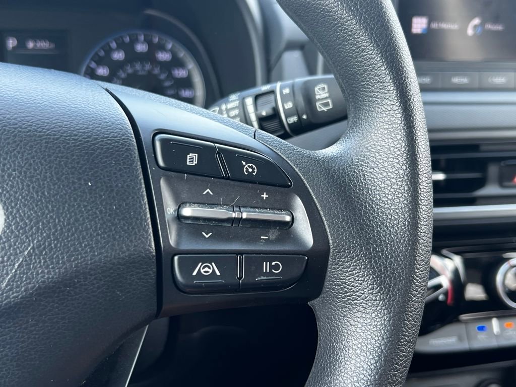 Used 2023 Hyundai Kona SEL image 21