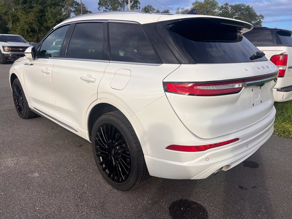 Certified 2022 Lincoln Corsair Reserve FWD image 3