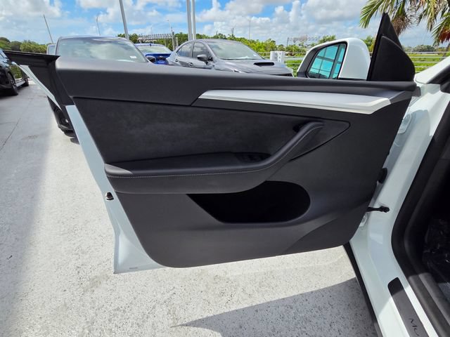 Used 2024 Tesla Model Y Performance AWD/4WD image 30