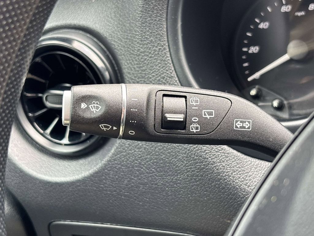 Used 2021 Mercedes-Benz Metris image 26