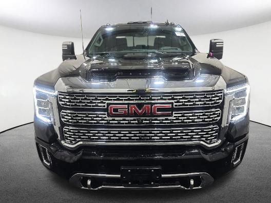 Used 2023 GMC Sierra 3500 Denali w/ Denali Black Diamond Edition AWD/4WD image 2