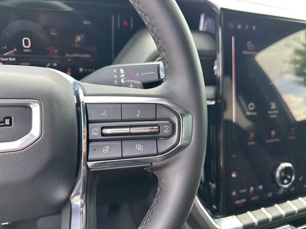 Certified 2025 GMC Yukon Denali AWD/4WD image 32