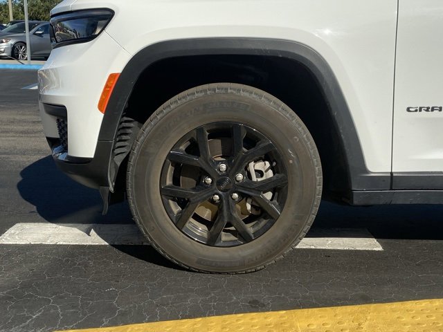 Used 2024 Jeep Grand Cherokee L Laredo image 10