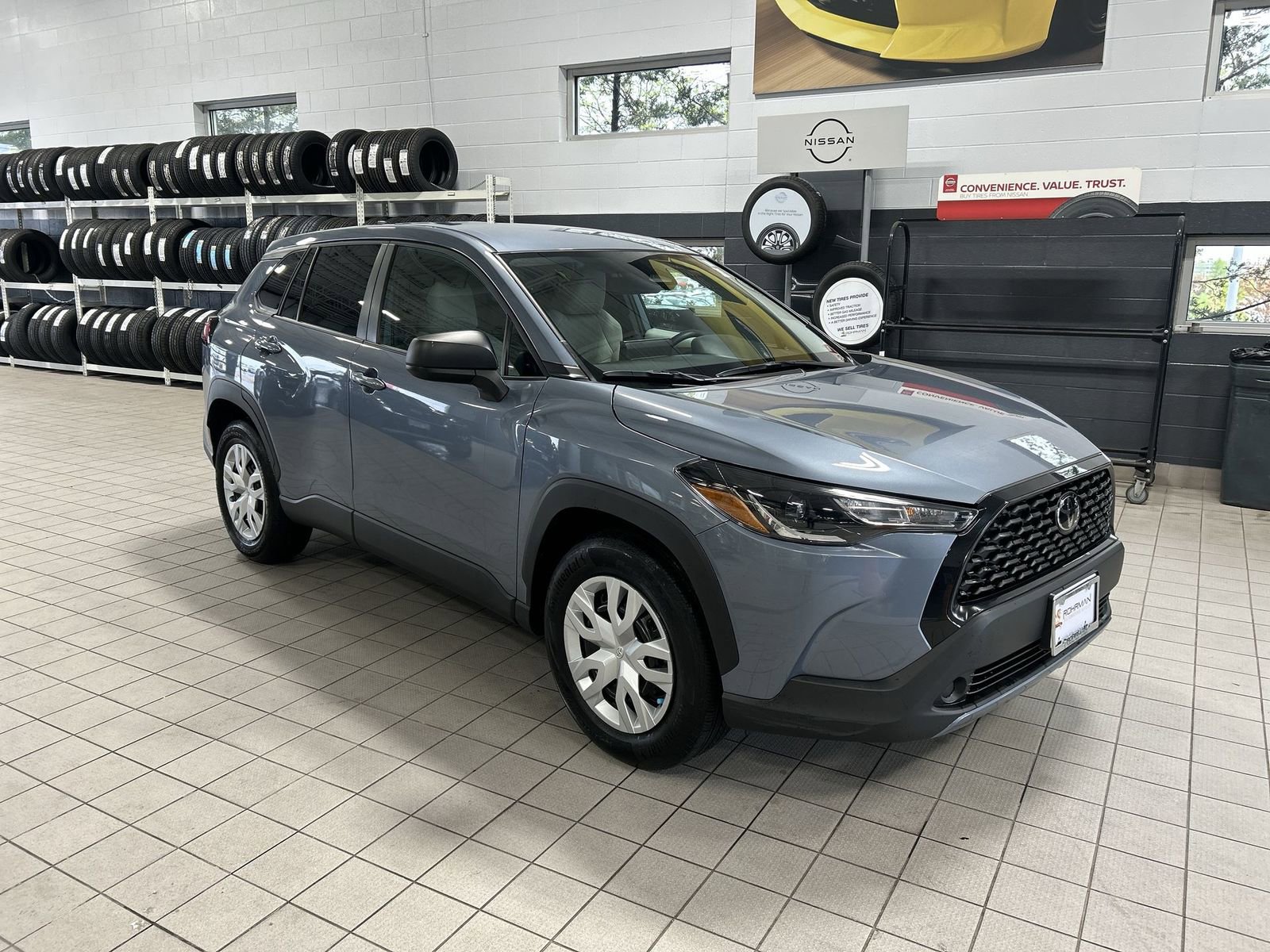 Used 2025 Toyota Corolla Cross L AWD/4WD image 9