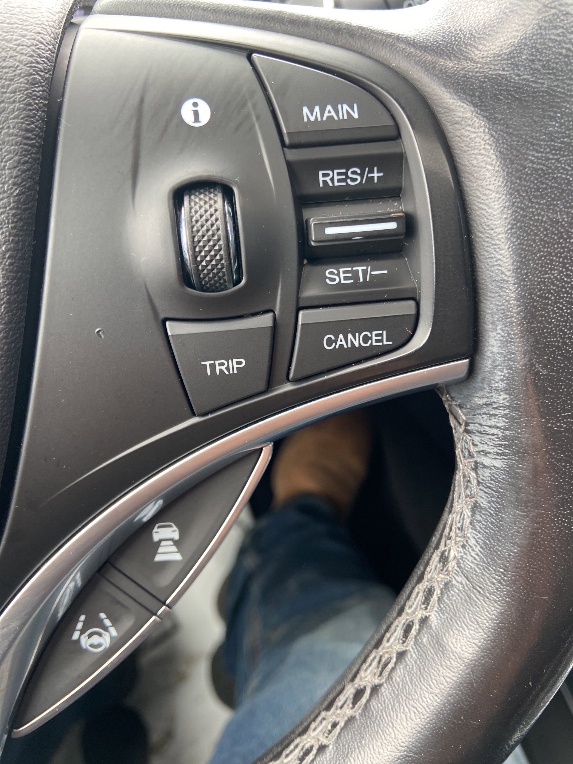 Used 2018 Acura MDX w/ Technology & Entertainment image 24