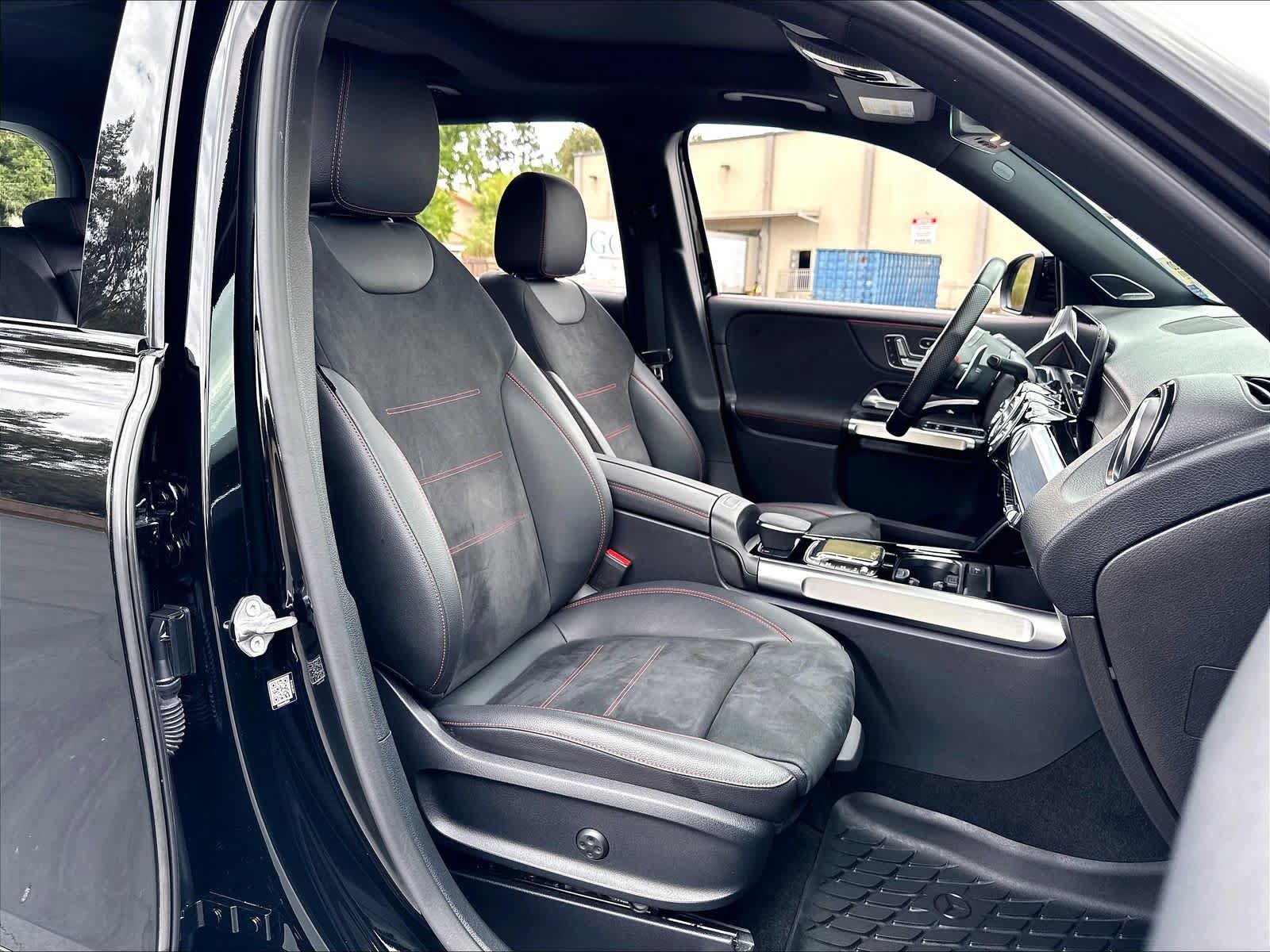 Used 2021 Mercedes-Benz GLB 35 AMG 4MATIC image 10