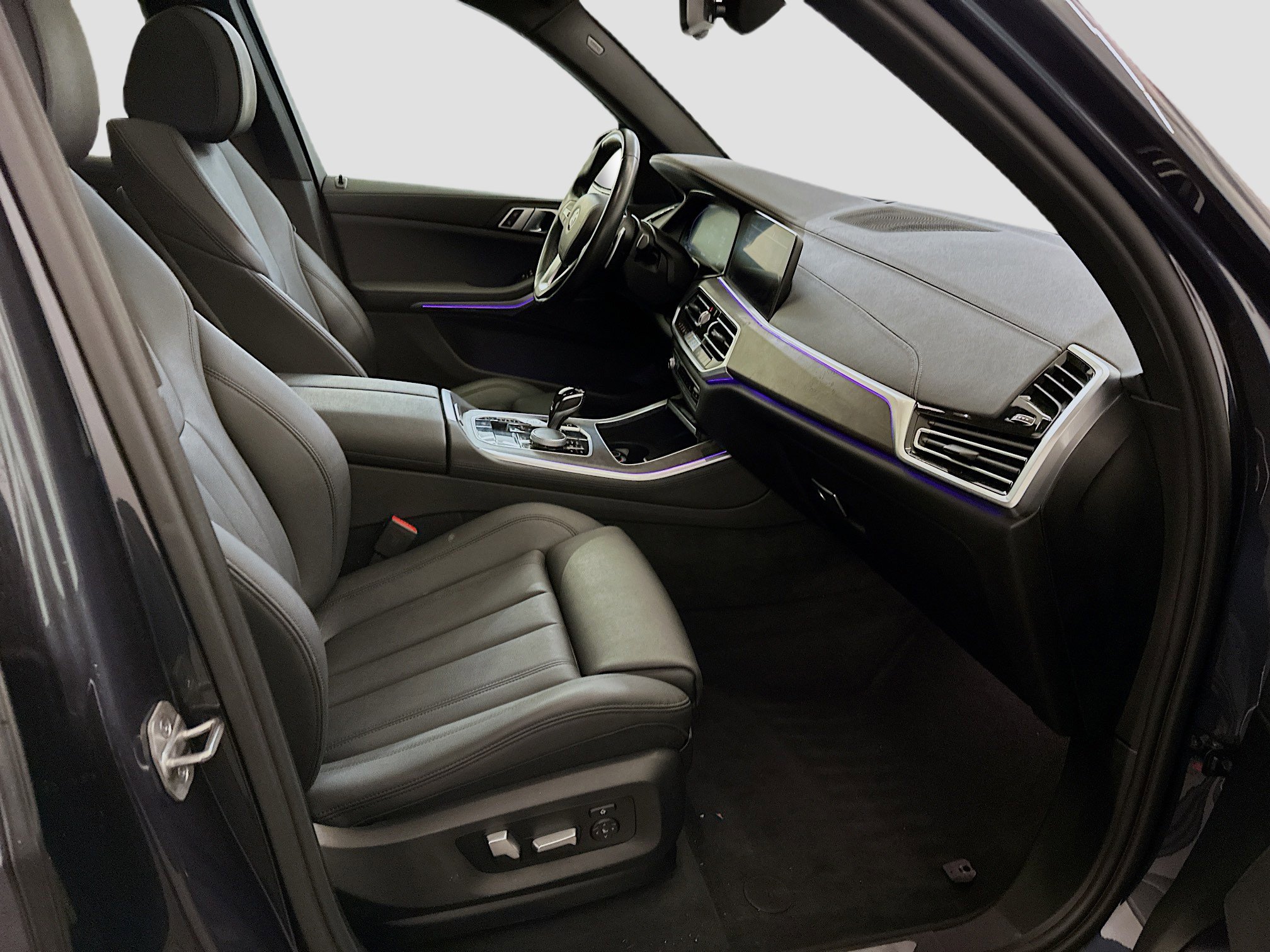 Used 2022 BMW X5 xDrive40i w/ Premium Package image 34