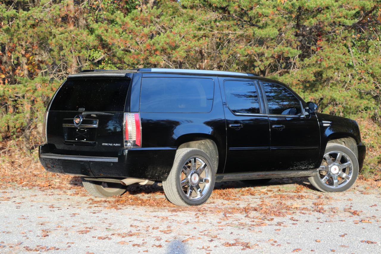 Used 2014 Cadillac Escalade ESV Premium AWD/4WD image 3