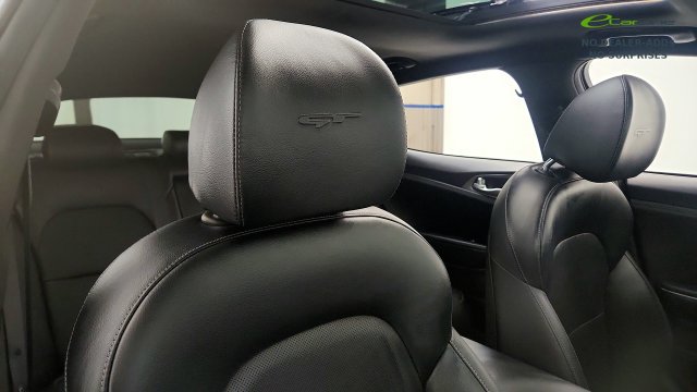 Used 2020 Kia Stinger GT1 RWD image 35