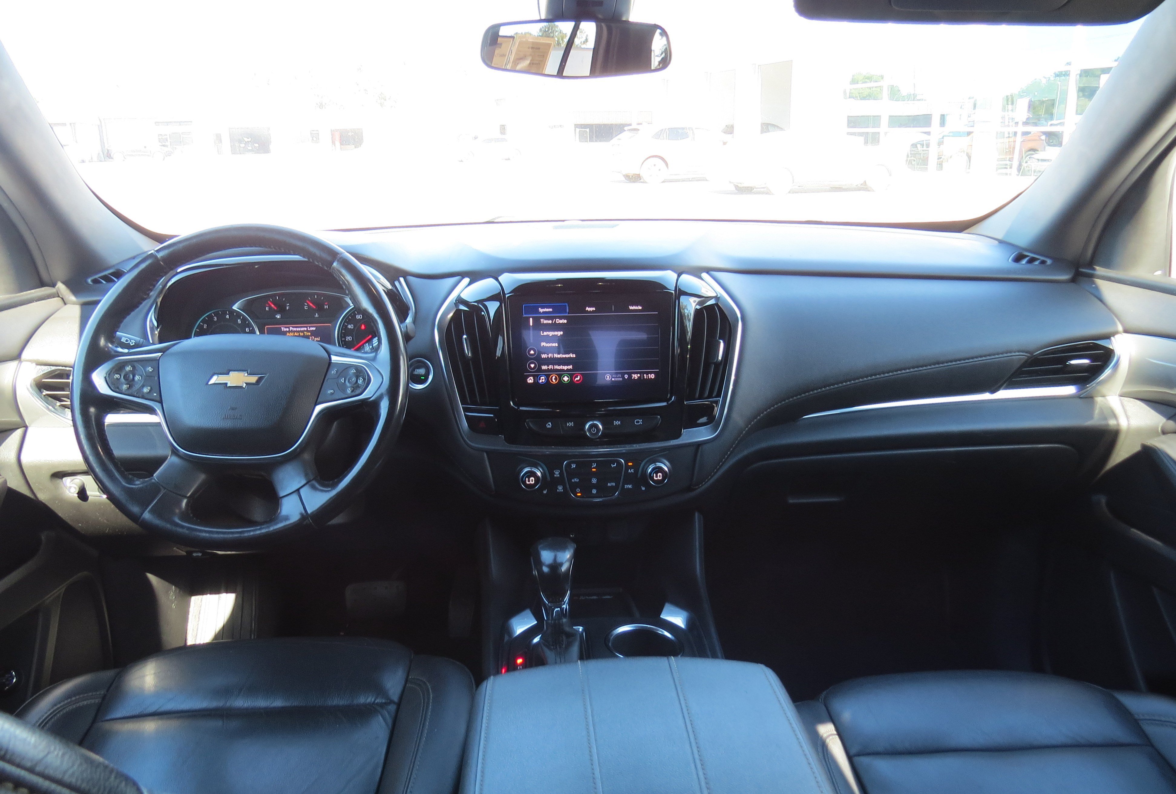 Used 2022 Chevrolet Traverse LT AWD/4WD image 16