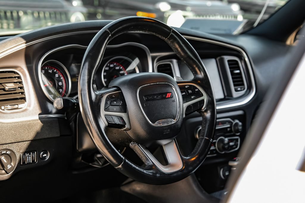 Used 2015 Dodge Charger R/T w/ Plus Group RWD image 14