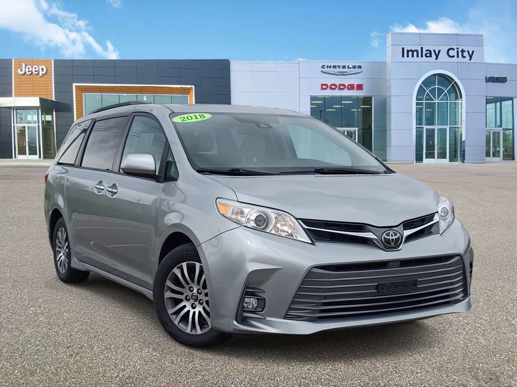 Used 2018 Toyota Sienna XLE FWD image 1