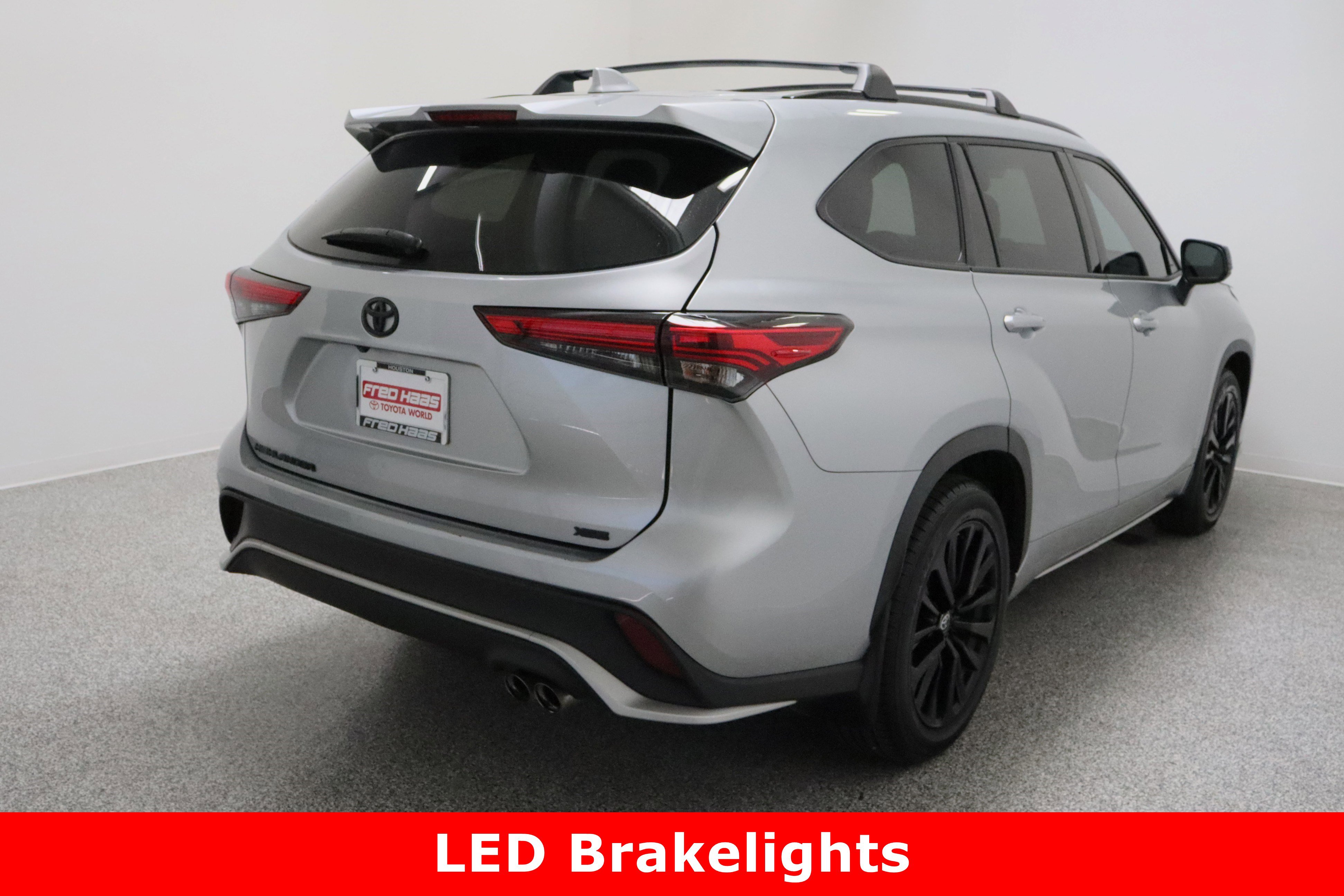 Used 2023 Toyota Highlander XSE image 7