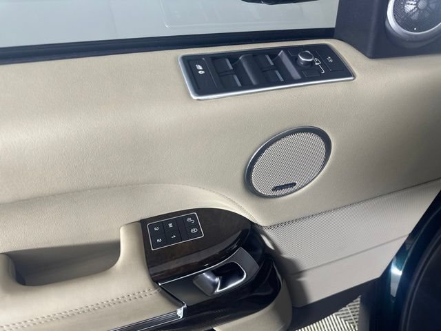 Used 2017 Land Rover Range Rover HSE AWD/4WD image 13