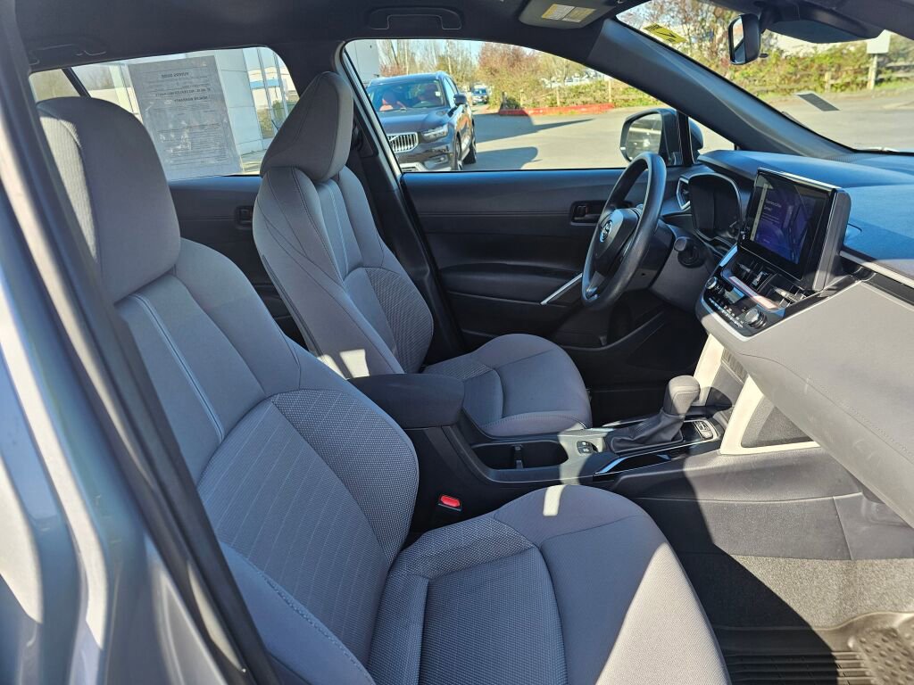 Used 2024 Toyota Corolla Cross AWD Hybrid image 11