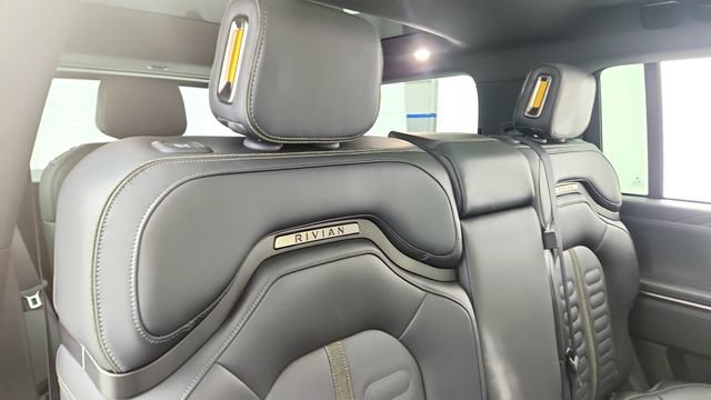 Used 2026 Rivian R1S Adventure AWD/4WD image 41