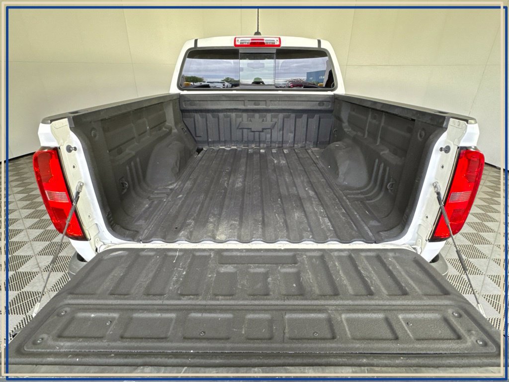 Used 2017 Chevrolet Colorado Z71 AWD/4WD image 40