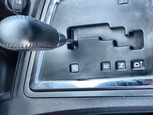 Used 2013 Dodge Challenger SXT RWD image 16