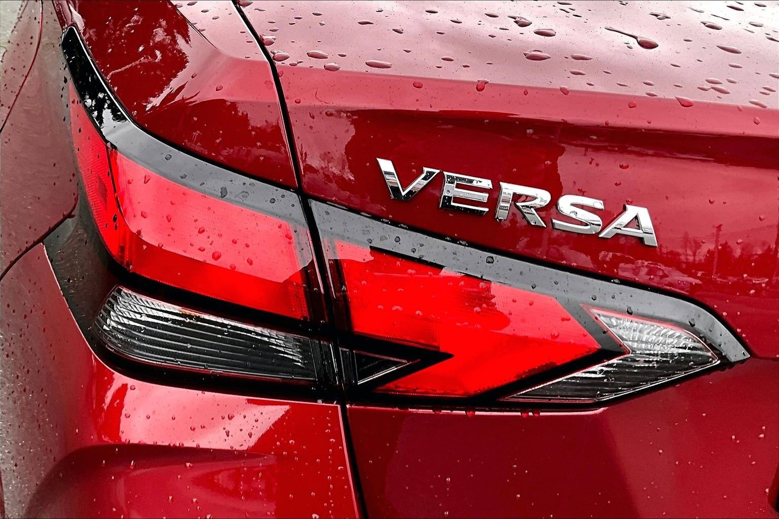 Used 2025 Nissan Versa SV w/ Trunk Package image 13