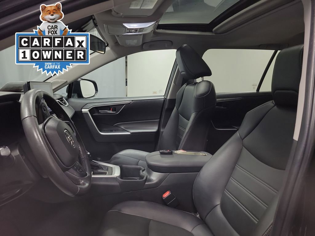 Used 2023 Toyota RAV4 XLE Premium image 12