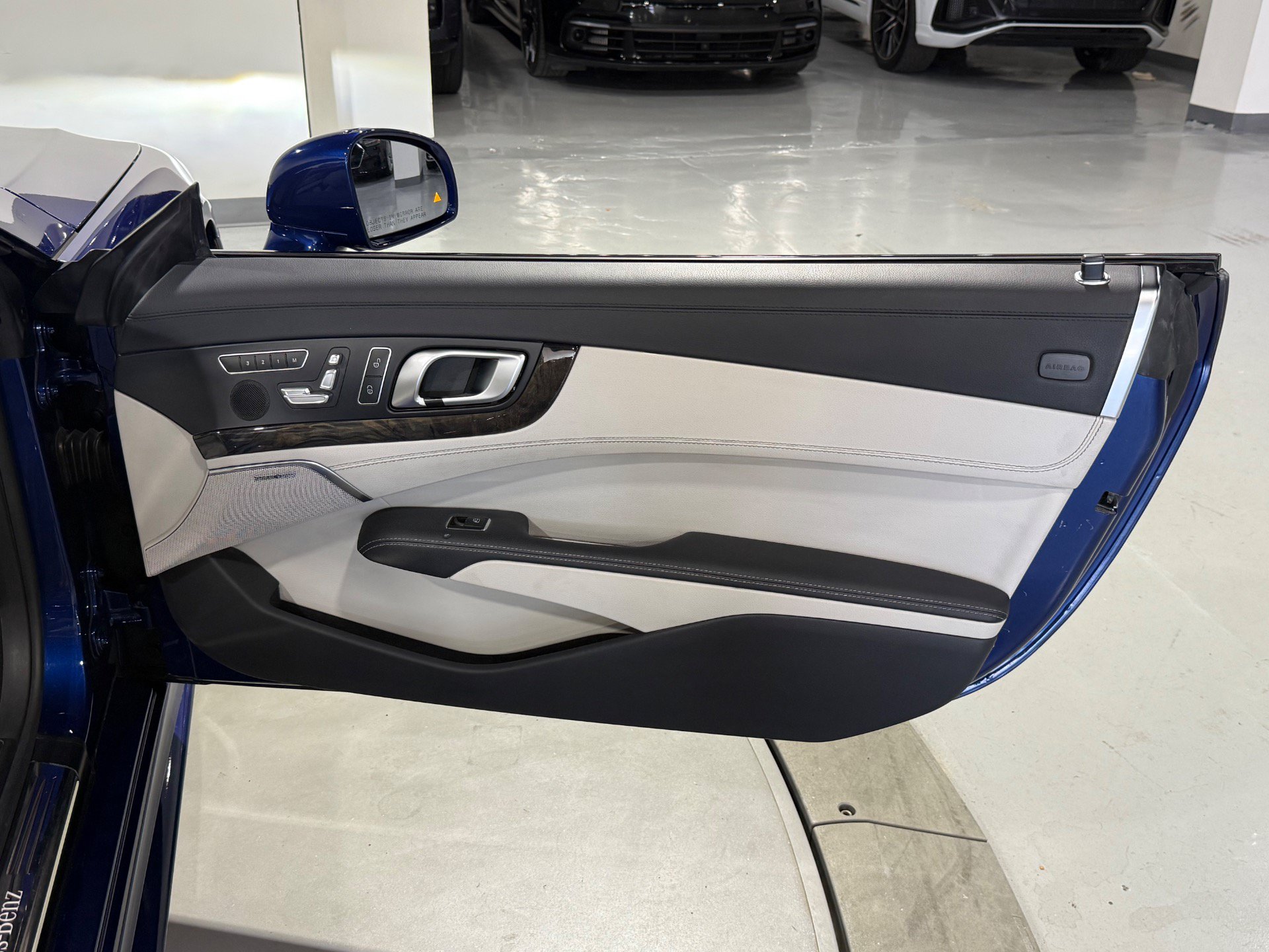 Used 2017 Mercedes-Benz SL 450 image 40