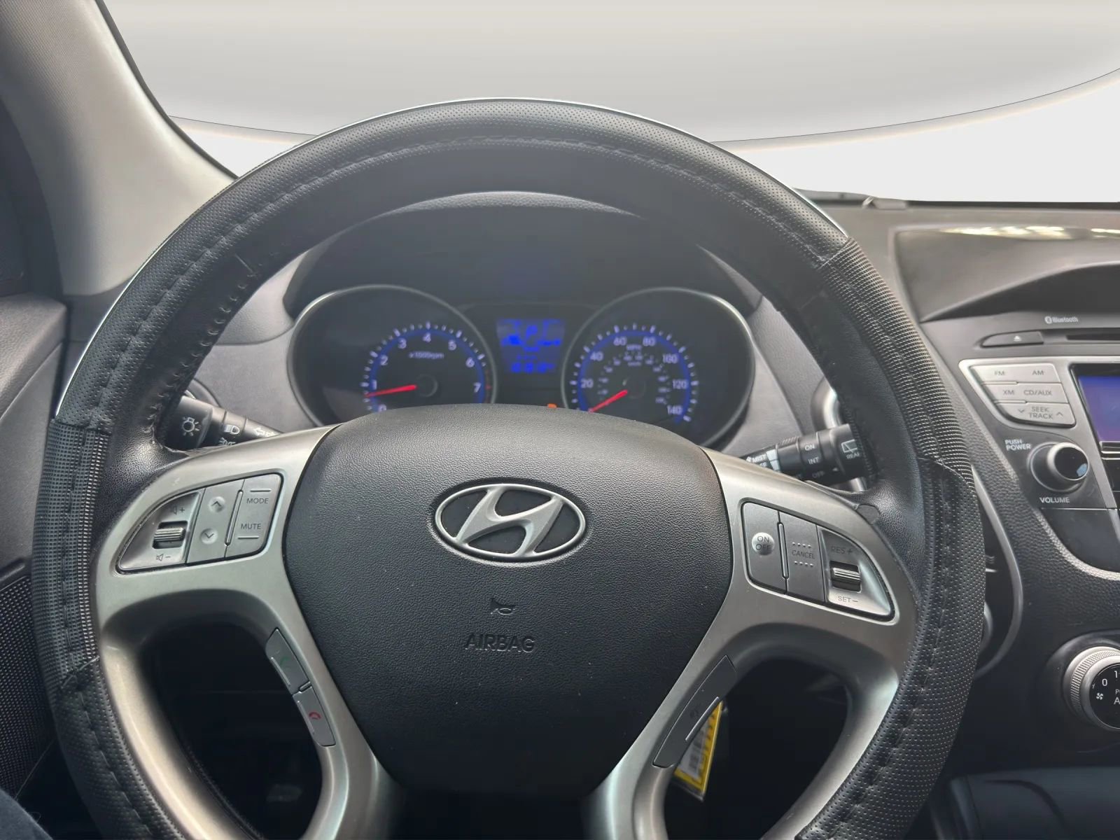 Used 2012 Hyundai Tucson GLS image 9