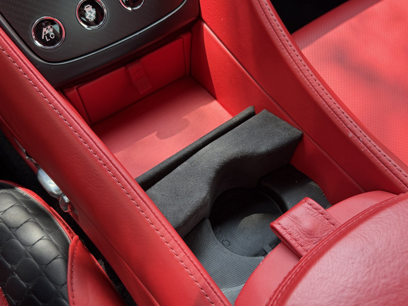 Used 2014 Aston Martin Vanquish Coupe RWD image 29