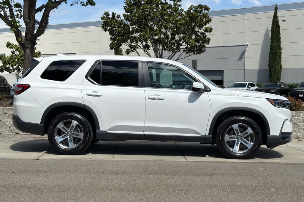 Used 2023 Honda Pilot EX-L image 3