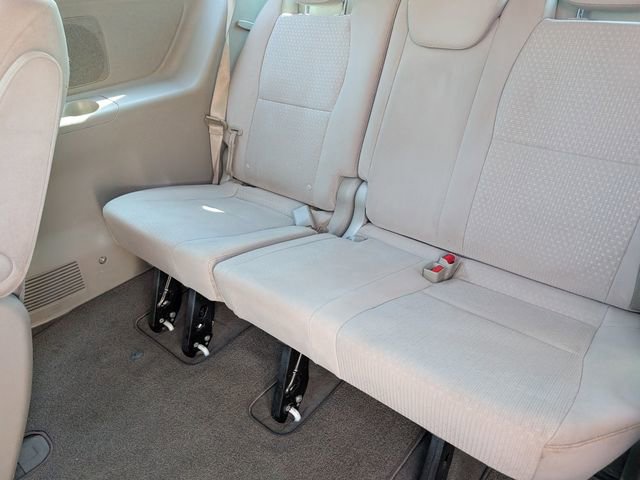 Used 2016 Kia Sedona L FWD image 13