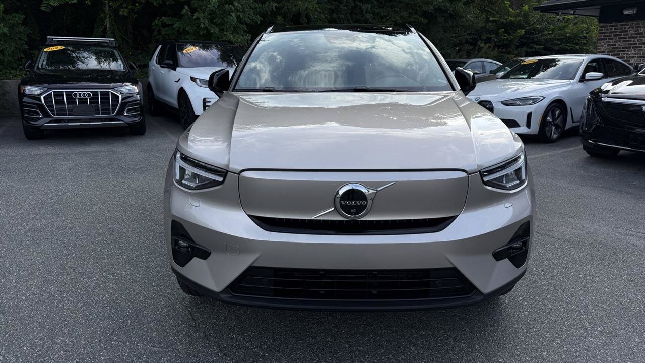 Used 2023 Volvo XC40 Recharge Ultimate AWD/4WD image 23