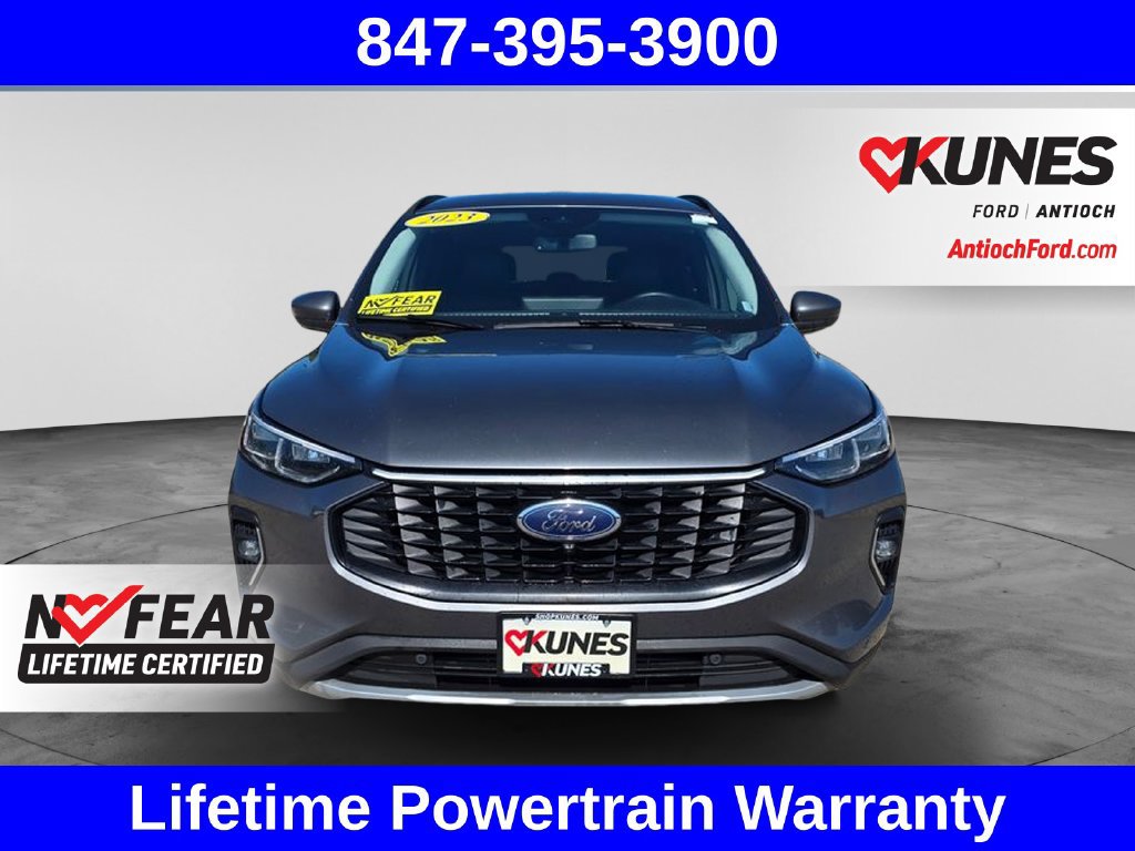 Used 2023 Ford Escape Platinum AWD/4WD image 2
