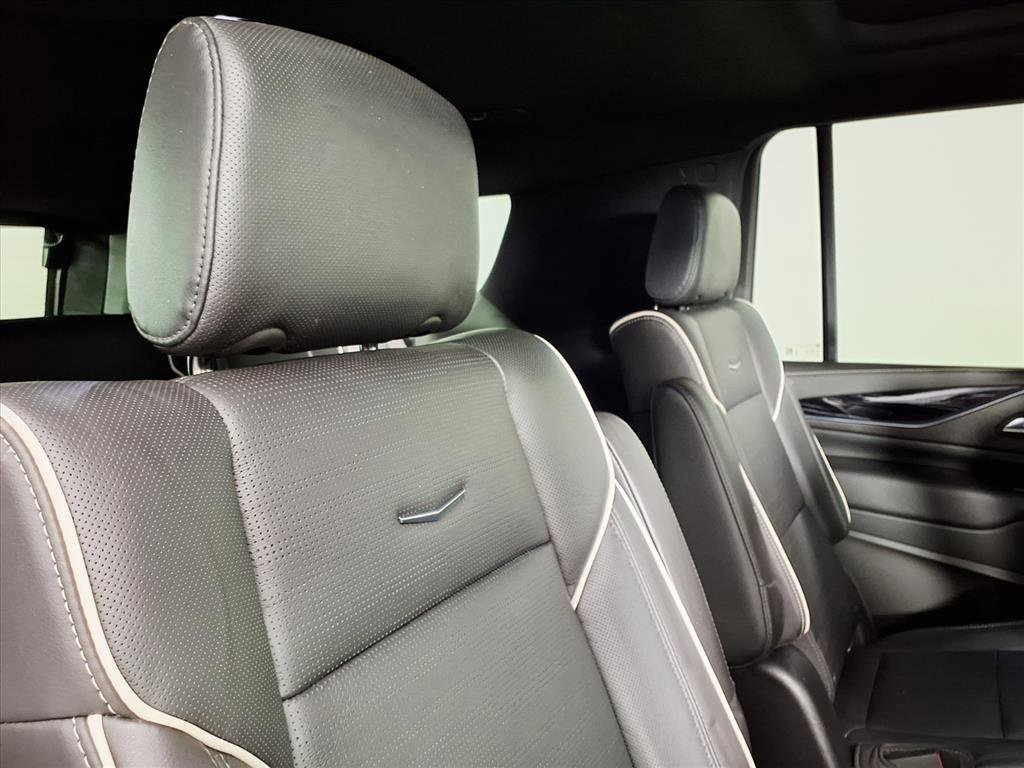Used 2022 Cadillac Escalade ESV Sport w/ Touring Package image 13
