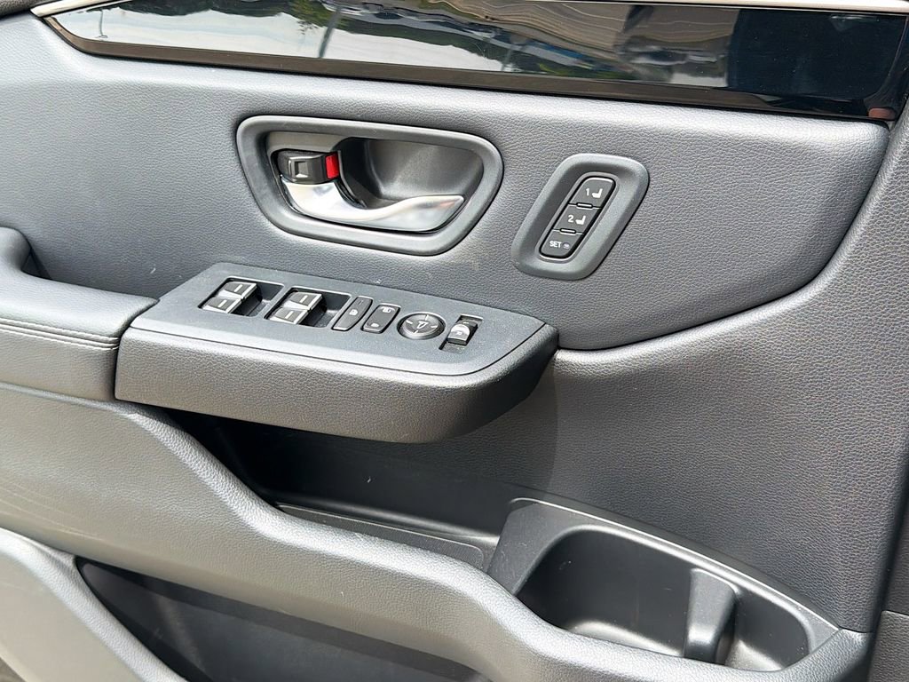 Used 2023 Honda Pilot EX-L image 17