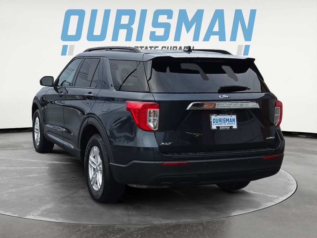 Used 2023 Ford Explorer XLT image 4