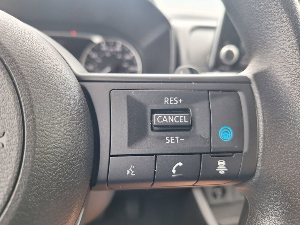 Used 2024 Nissan Rogue SV FWD image 14