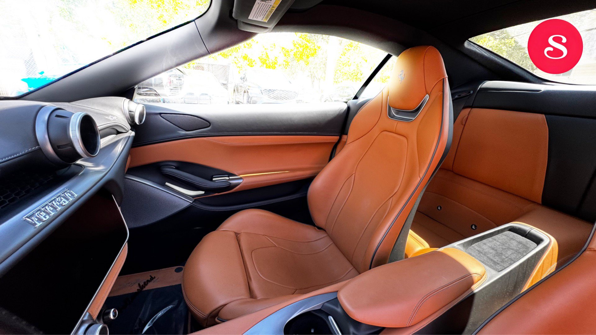Used 2019 Ferrari Portofino RWD image 18
