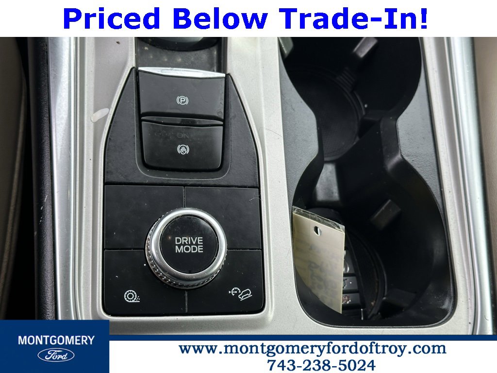 Used 2023 Ford Explorer XLT w/ Equipment Group 202A image 28