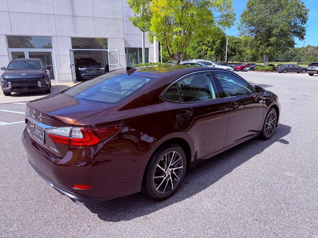 Used 2016 Lexus ES 350 w/ Luxury Package w/Wood Trim FWD image 13