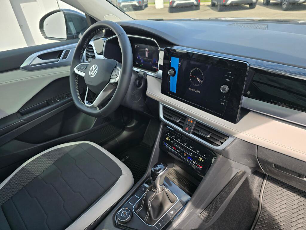 New 2026 Volkswagen Taos SE AWD/4WD image 42