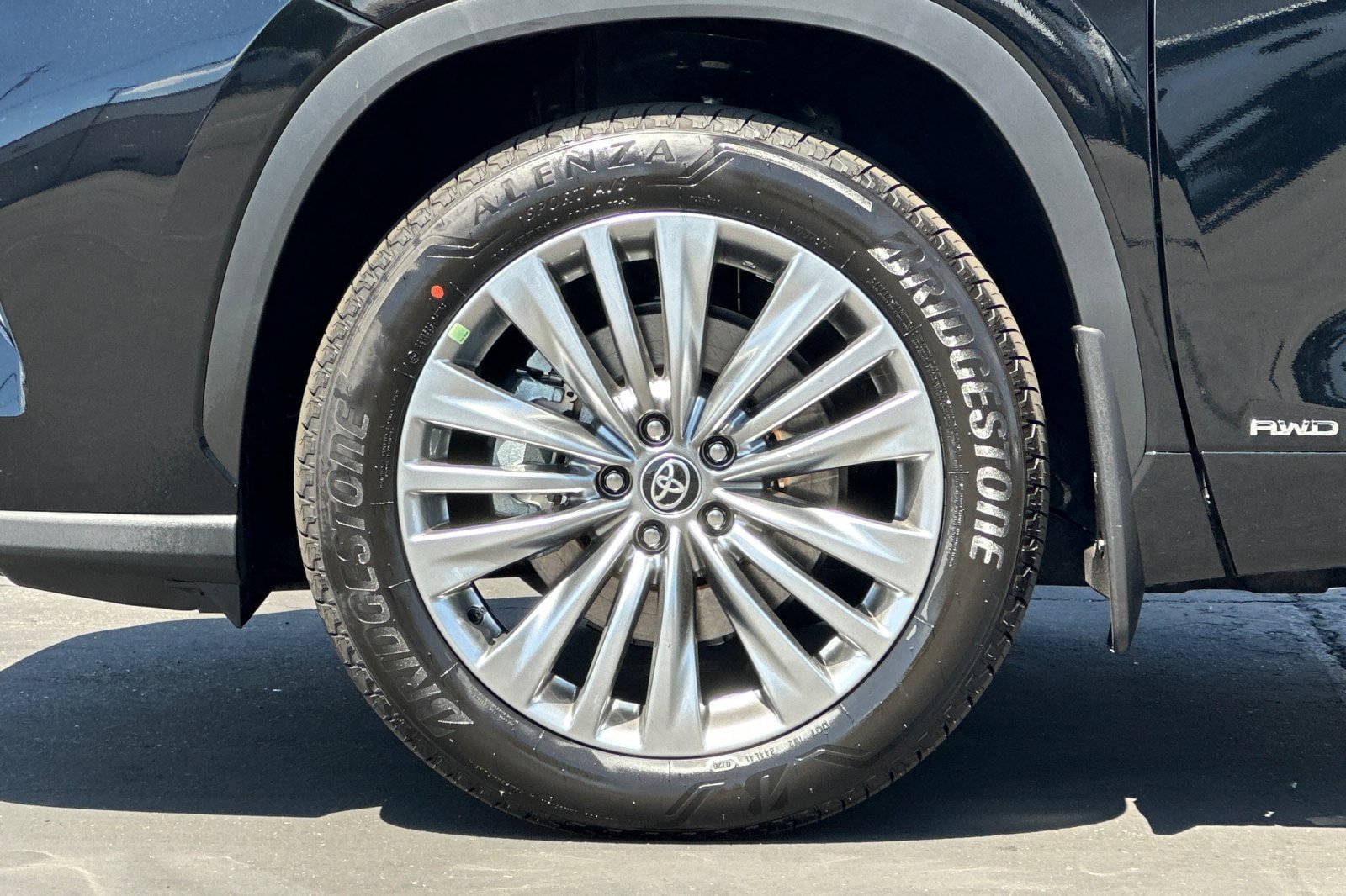 Certified 2026 Toyota Highlander Platinum AWD/4WD image 27