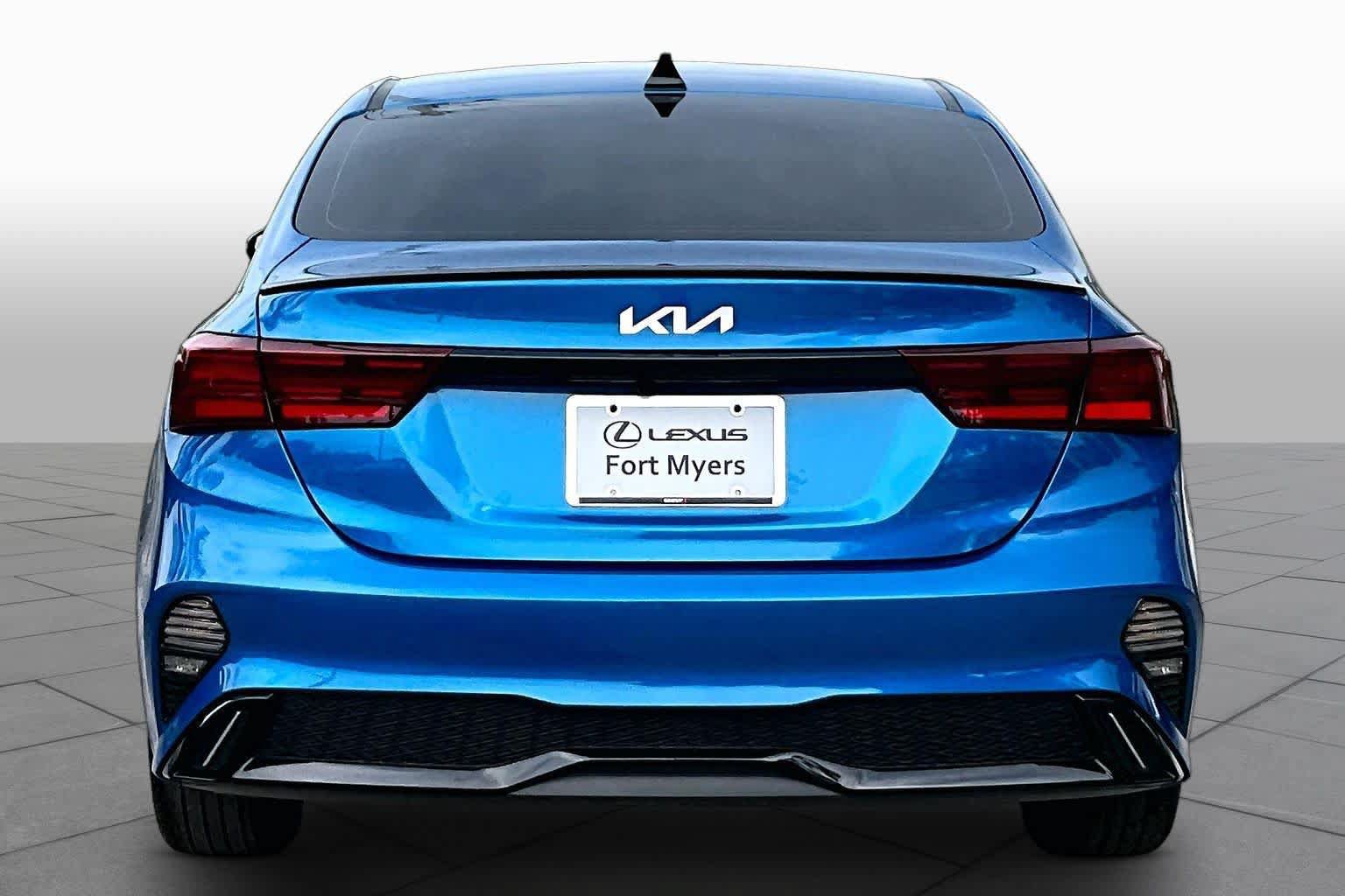 Used 2023 Kia Forte GT-Line w/ GT-Line Premium Package FWD image 5