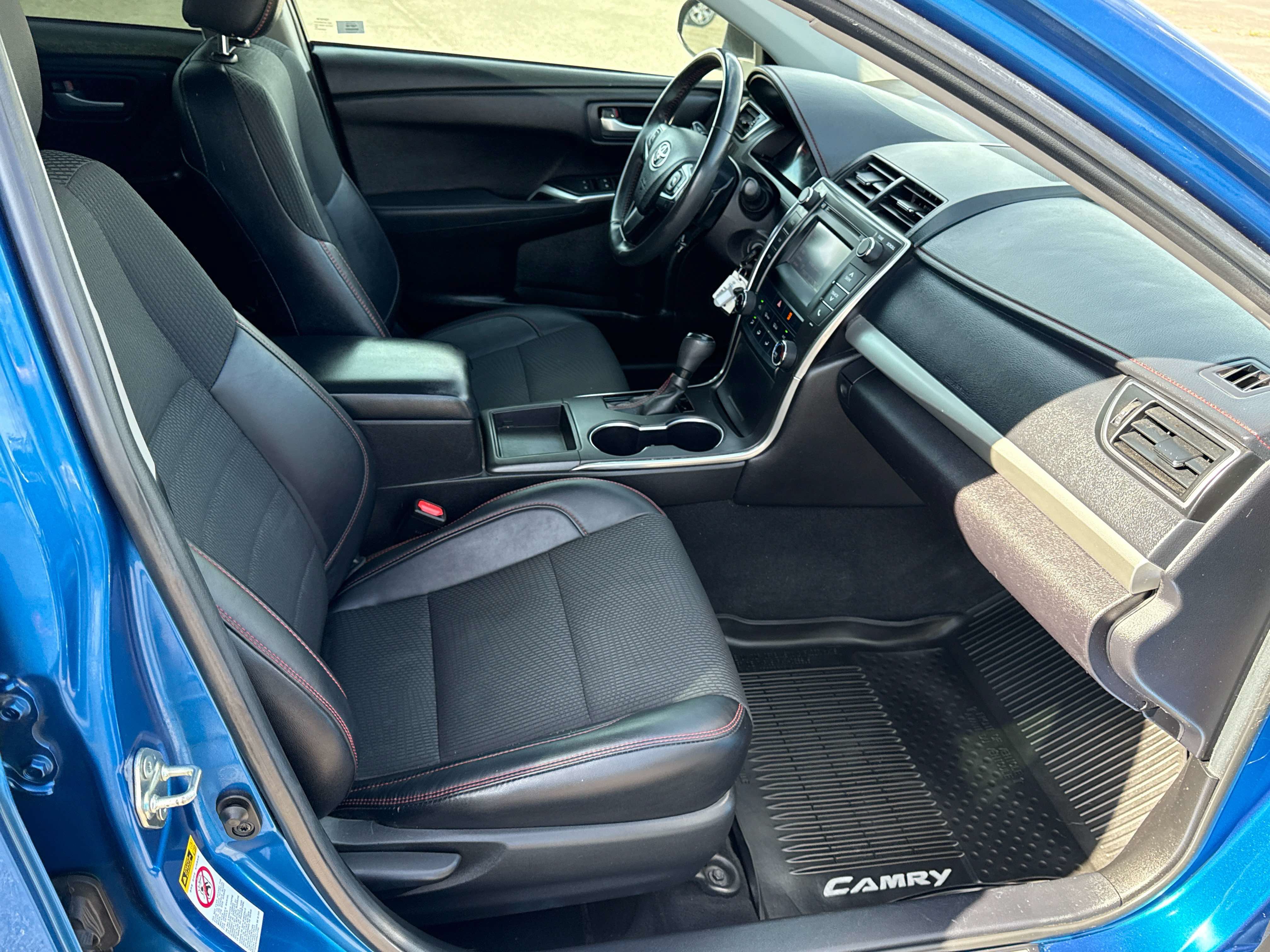 Used 2017 Toyota Camry SE w/ Protection Package (Q2) FWD image 18