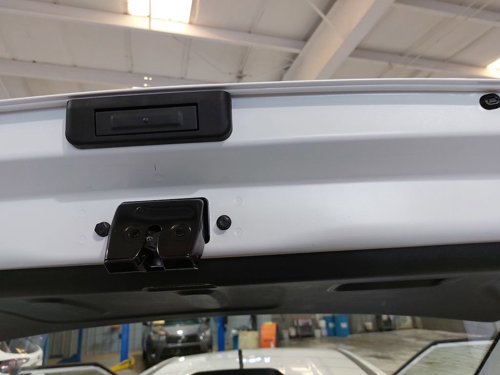 Certified 2025 Hyundai Venue SE FWD image 14