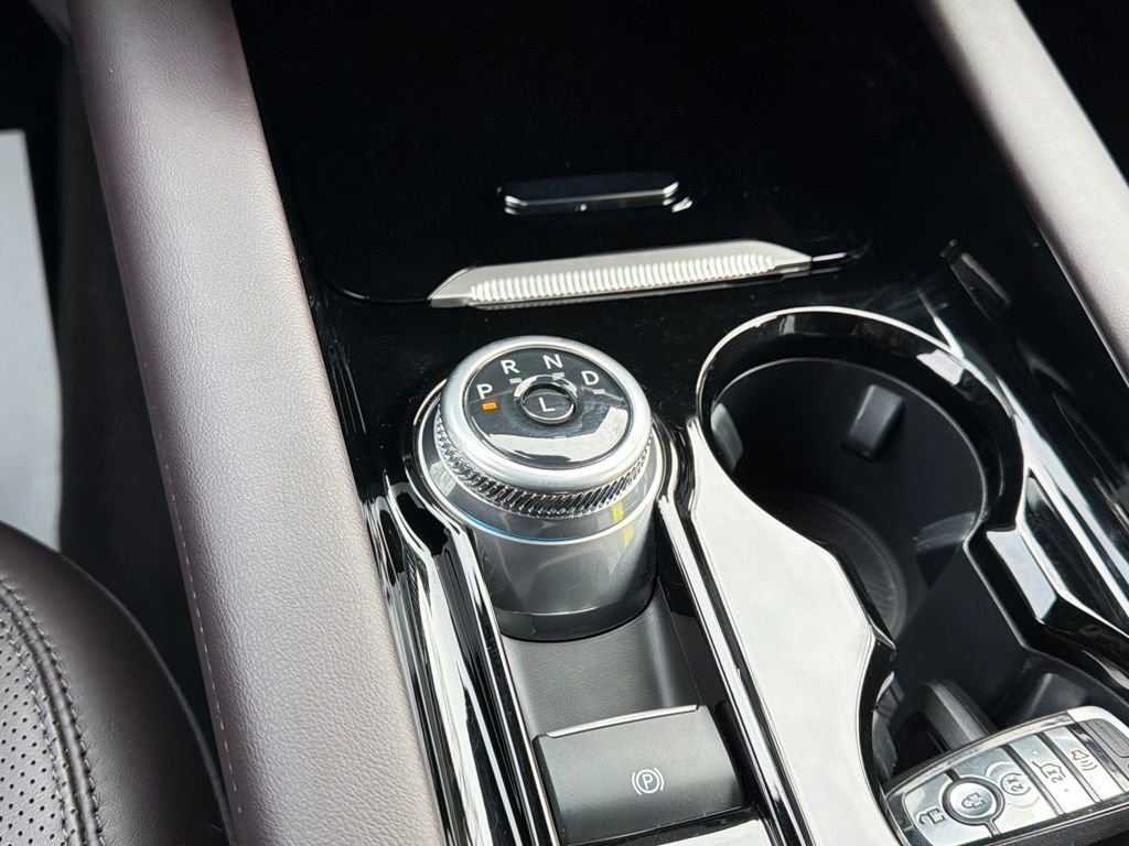 Used 2025 Ford Explorer Platinum w/ Ultimate Package image 40